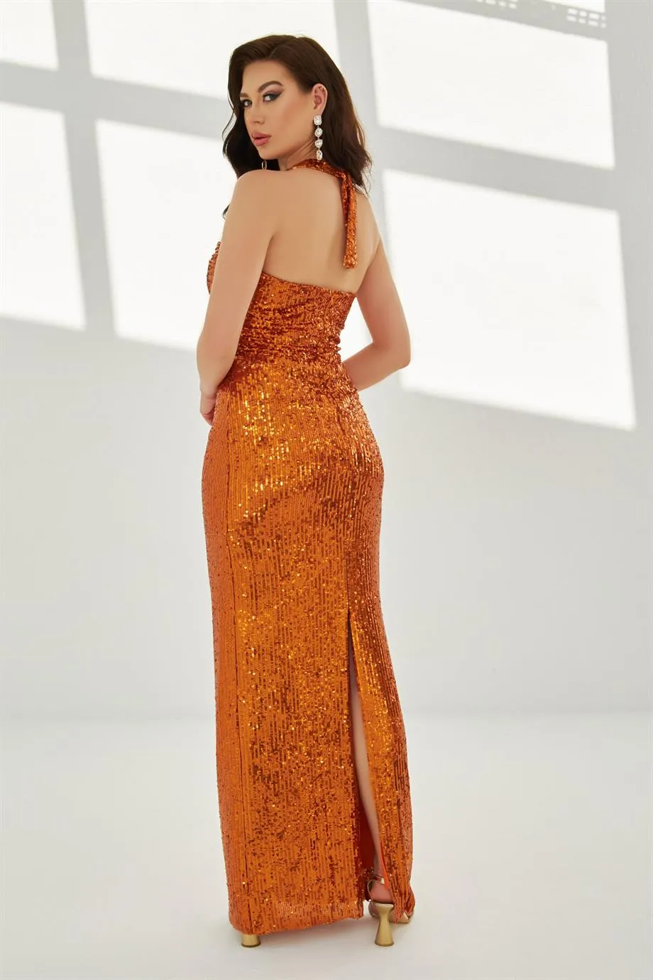 Angelino Orange Sequined Mid-cut Long Evening Dress