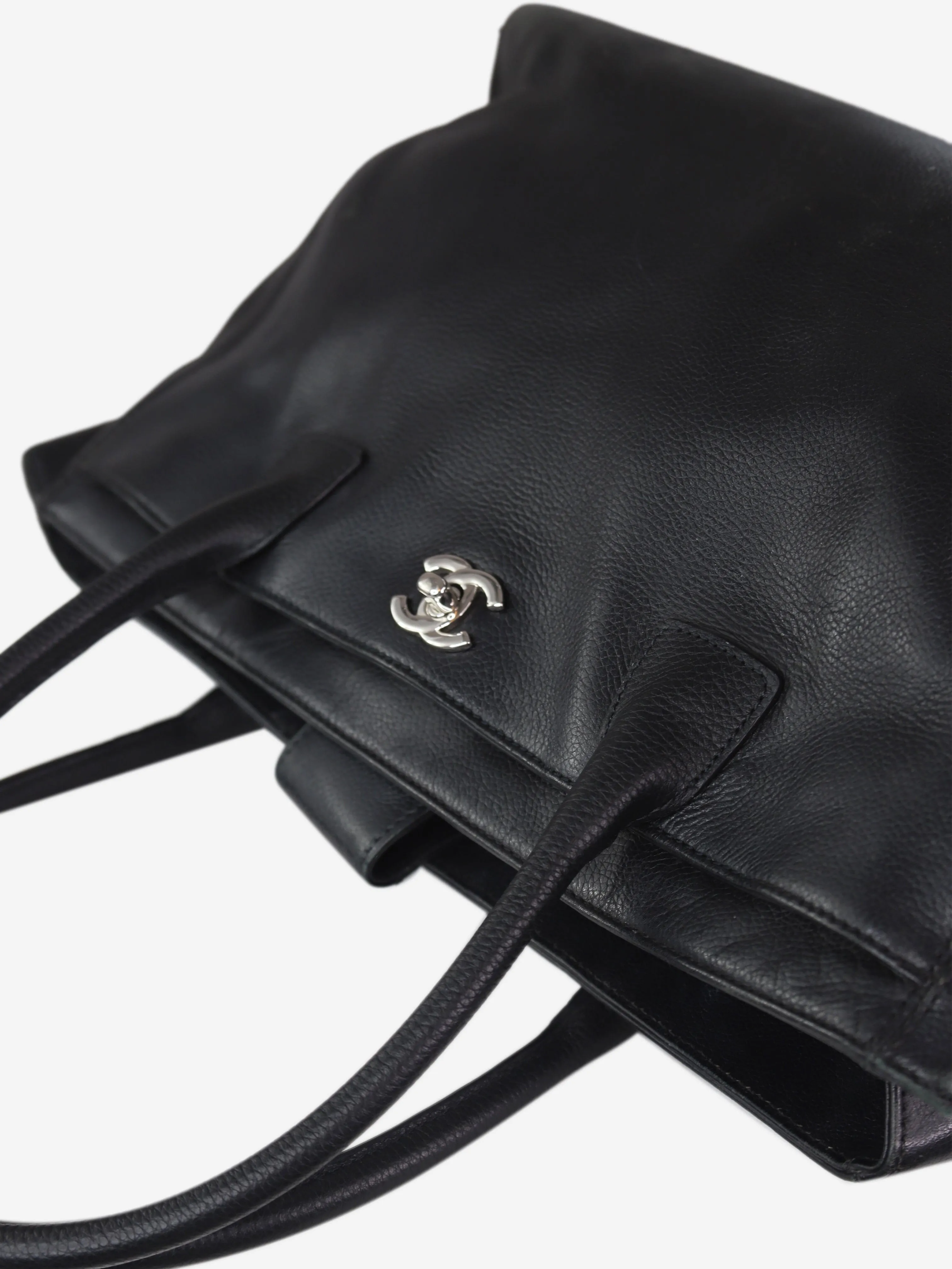 Black 2008 CC lock tote bag