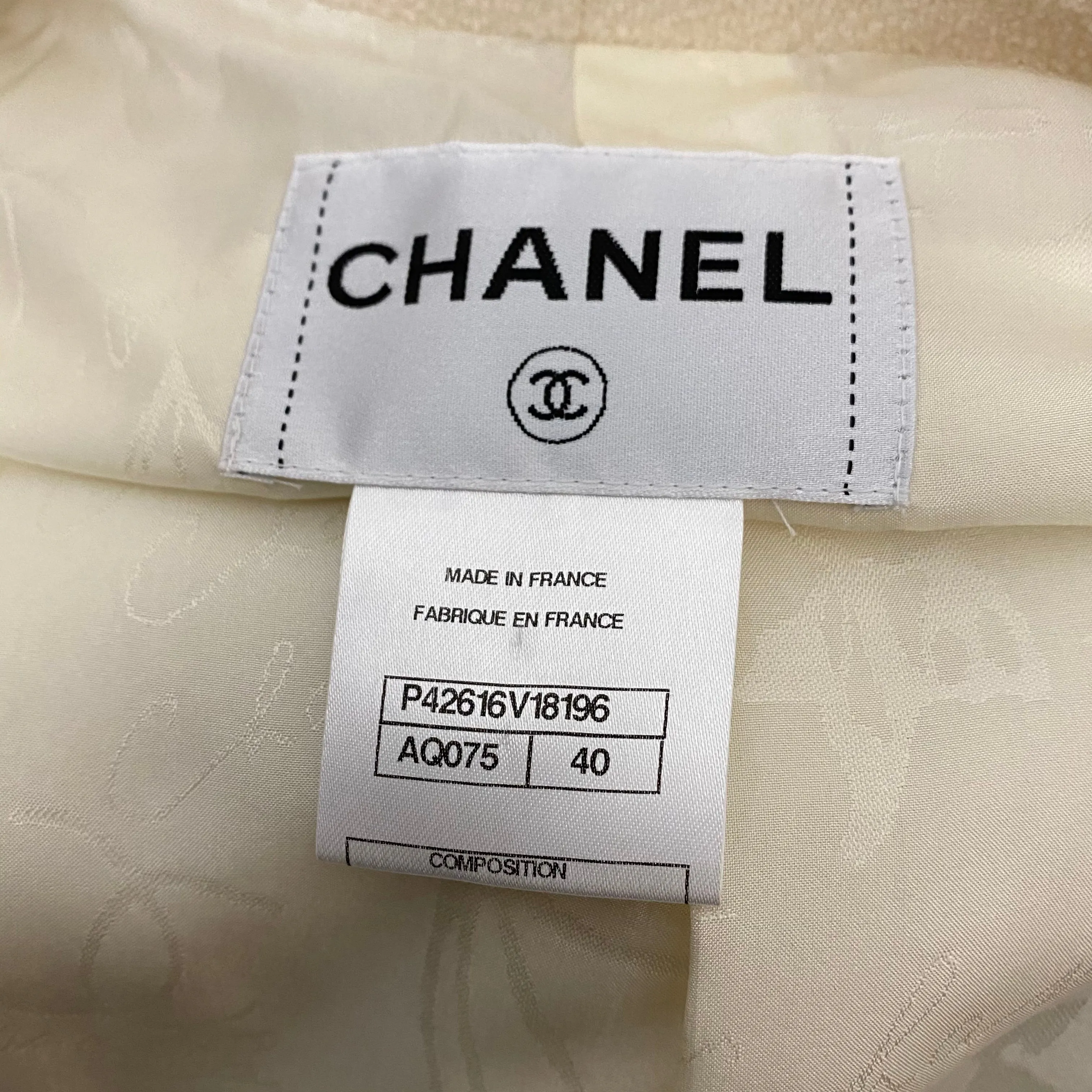 Chanel Off White Bouclé Crystal Button Jacket Size 40 | 10