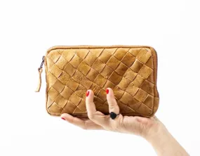 Chloe clutch wallet - Brown distressed handwoven leather