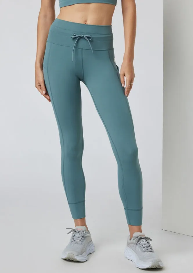 Daily Pocket Legging: Iron