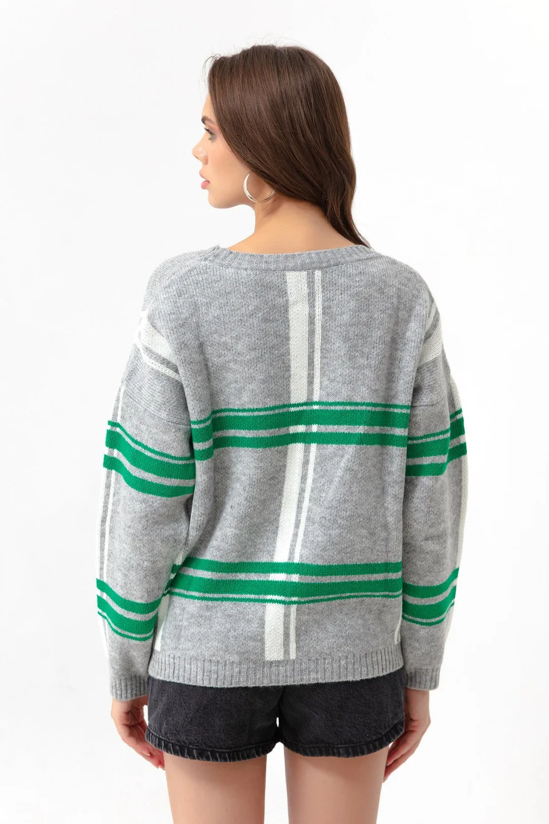 Female Bicycle Neck Plaid Pattern Sweater