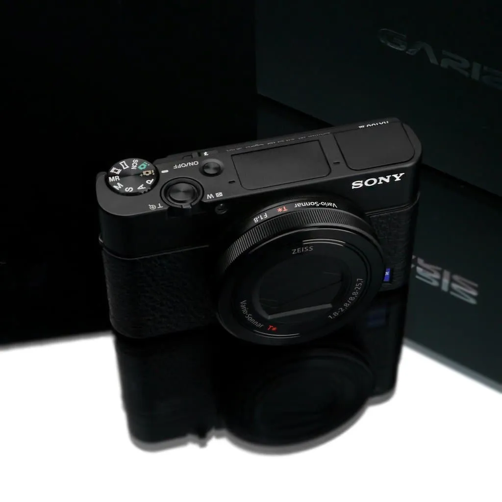 Gariz LS-RX100M3BK Black Leather Skin for Sony RX100III RX100IV