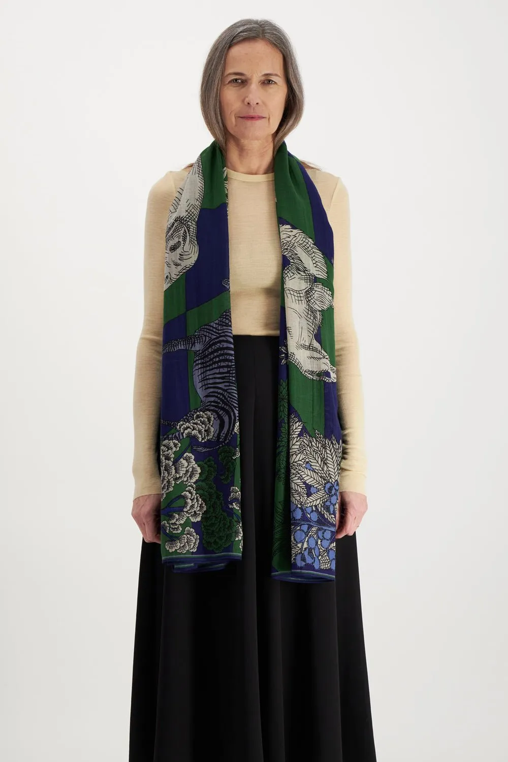 INOUI EDITIONS - 100 Magnus Scarf in Green