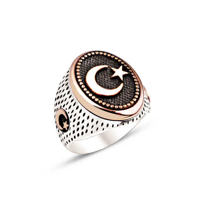 Moon and Star on Ellipse Silver Men’s Ring Siding Teardrop Pattern and Moon and Star